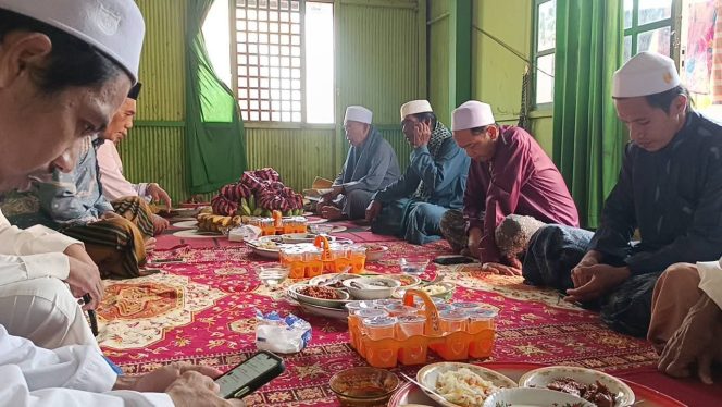 
					Tahlilan 14 Hari Korban Penembakan, Keluarga Menanti Jawaban Siapa Pembunuhnya