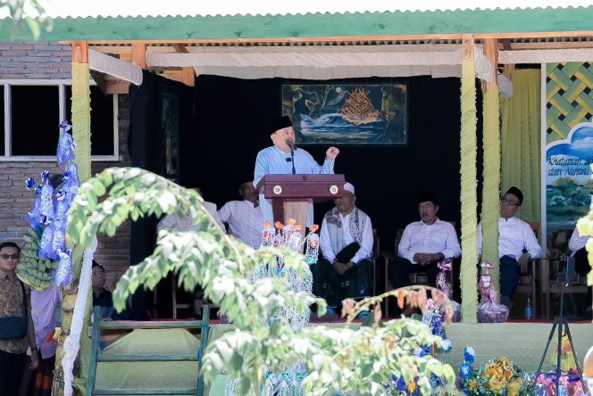 
					Wagub Sulbar Salim S Mengga Hadiri Perayaan Maulid di Pesantren Jareqjeq Pambusuang, Ajak Hidup Sederhana