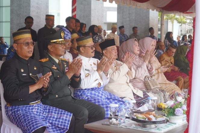 
					Peringati Hari Guru Nasional, Wagub Sulbar: “Guru Adalah Penjaga Masa Depan Anak-Anak Kita”