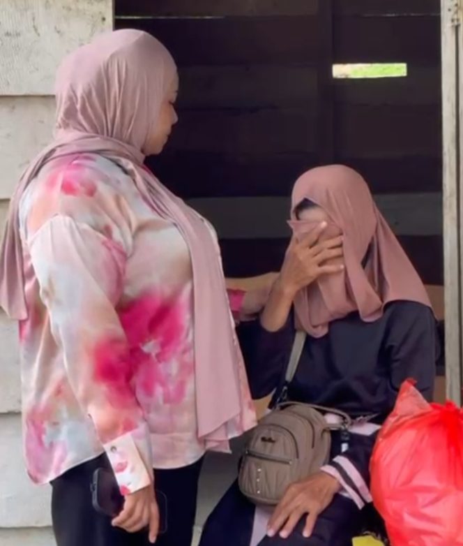 
					Derisa Menangis Haru Saat Didatangi Anak Wagub Sulbar dengan Bantuan Sembako