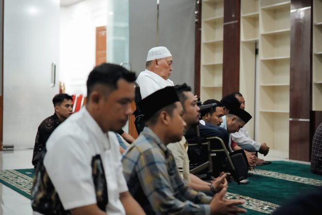 
					Rumah Dinas Selesai Direhab, Wagub Sulbar Langsung Gelar Adzan dan Salat Berjamaah
