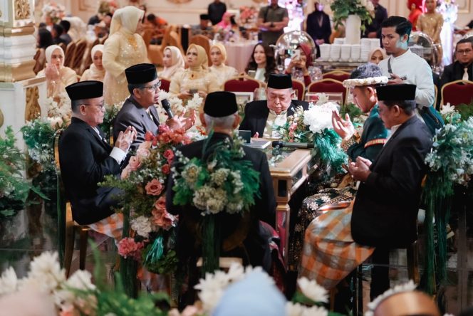 
					Wagub Sulbar Salim S. Mengga Jadi Saksi Pernikahan Nur Anjelia Aras di Makassar