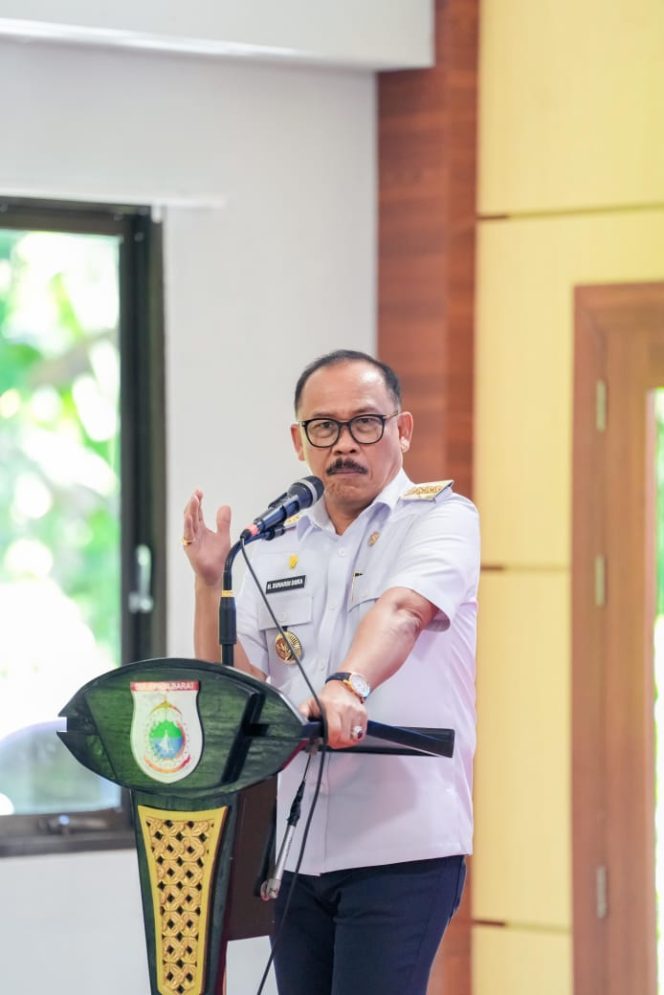 
					Gubernur Sulbar Tunjuk Amir Dado sebagai Plt Kepala DPMPTSP