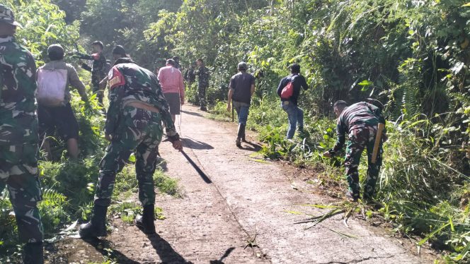 
					Kodim 1402/Polman Lakukan Karya Bakti Jelang Pelaksanaan TMMD ke-127