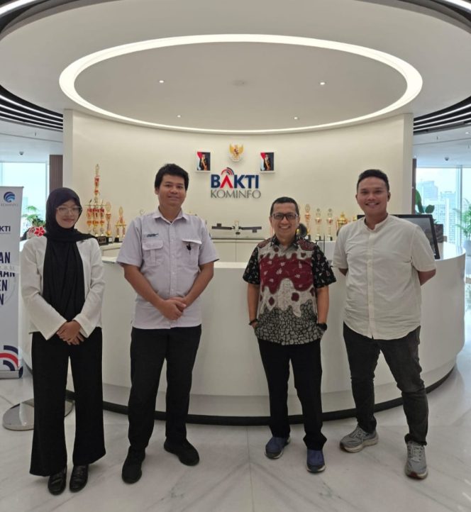 
					Kadis Kominfo Sulbar Koordinasi ke BAKTI Komdigi Bahas Bantuan Internet dan BTS Seluler