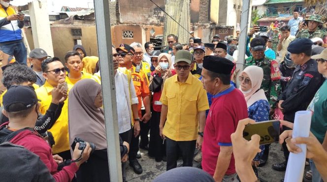 
					Kebakaran Hebat di Galung Tulu, Bupati Polman Tinjau Korban dan Salurkan Bantuan