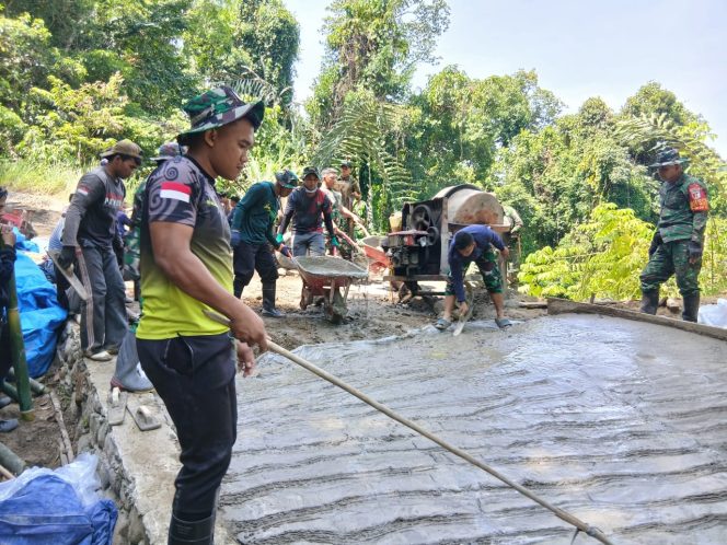 
					Akses Jalan Hingga Rumah Layak Huni, TMMD Kodim 1402/Polman Tuntas 100 Persen