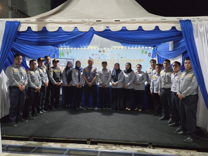 
					Dinas Perkimtanhub Sulbar dan BPTD Dirikan Posko Angkutan Lebaran 2026 di Terminal Simbuang Mamuju