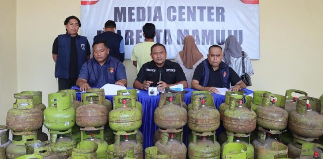 
					Polresta Mamuju Ungkap Praktik Penimbunan dan Penjualan Tabung LPG Subsidi Tanpa Ijin