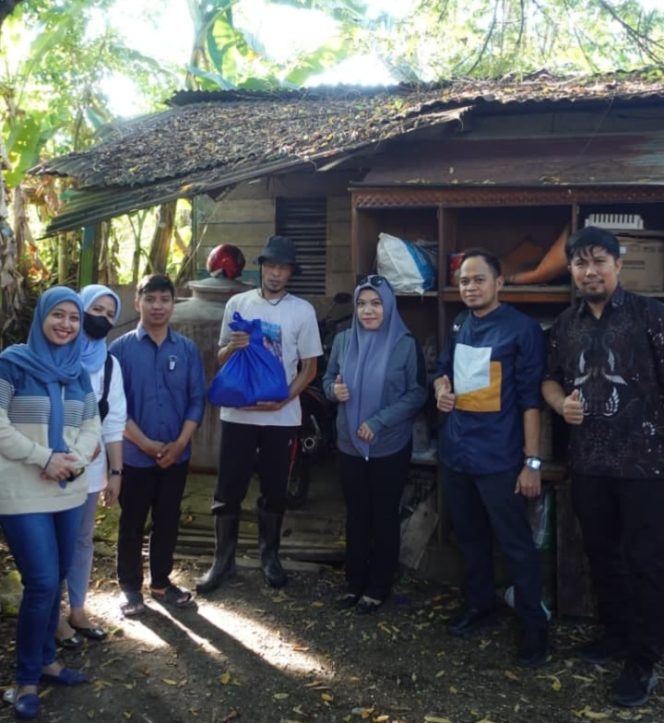 
					Semangat Panca Daya, PPPK Biro Hukum Sulbar Berbagi Sembako kepada Masyarakat