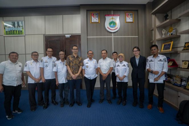 
					Perkuat Mitigasi Bencana, Biro Pemkesra Setda Sulbar Dampingi Gubernur dalam Pertemuan Strategis Bersama JICA dan BPBD