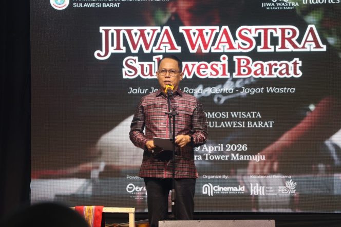 
					Festival Jiwa Wastra Dibuka, Pemprov Sulbar Perkuat Strategi Pengembangan Tenun
