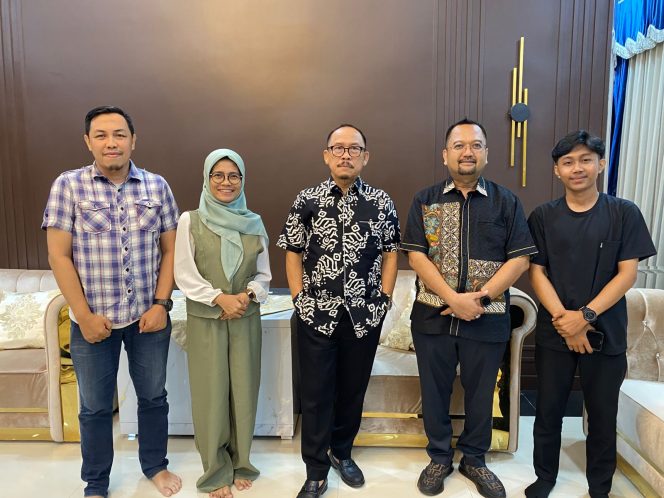 
					Audiensi dengan Gubernur, Pemprov Sulbar Dukung Penyelenggara Optimalkan Pelaksanaan Mandar Culture Festival