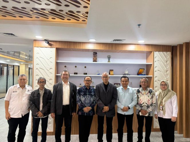 
					Gubernur Suhardi Duka Dorong Pengelolaan LTJ Sulbar Berpihak pada Kesejahteraan Masyarakat