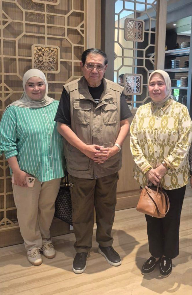 
					Fatmawaty Salim Temui SBY: Jalin Silaturahmi, Minta Doa untuk Almarhum