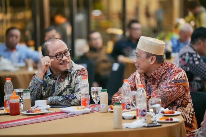 
					Gubernur Sulbar Sambut Kepala BKN RI, Suasana Akrab Warnai Silaturahmi