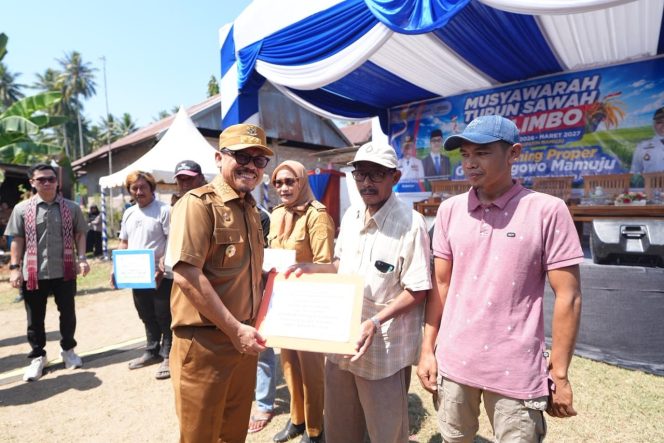 
					Gubernur SDK: Bantuan Alsintan dan Irigasi Bukti Kolaborasi bersama Anggota DPR RI Zulfikar untuk Petani