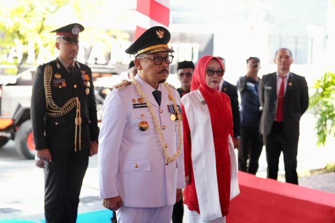 
					HUT ke-81 RI di Sulbar, Gubernur Suhardi Duka Tekankan Kemerdekaan Harus Berujung pada Kesejahteraan