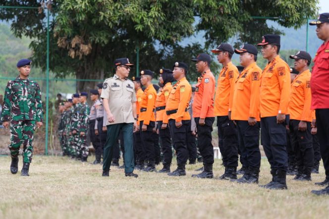 
					Sekda Sulbar Pimpin Apel Satgas Karhutlah, Tekankan Pentingnya Sinergi Lintas Instansi