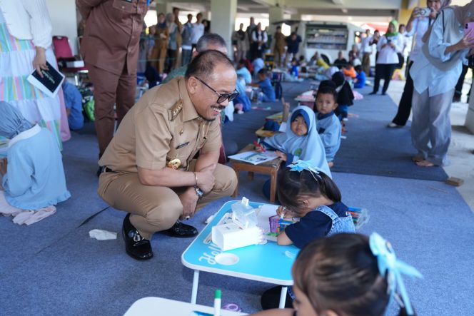 
					Gubernur Suhardi Duka: Literasi dan Mandarras Kunci Masa Depan Sulbar