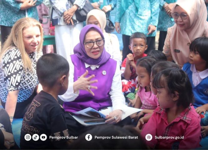 
					Menyapa Posyandu Tapandullu, TP PKK Sulbar Tekan Stunting dan Tumbuhkan Minat Baca Anak