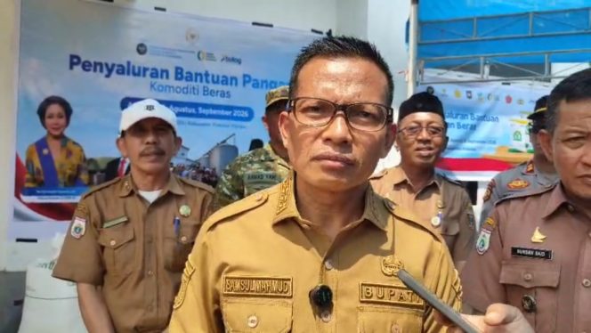 
					BBM Langka, Antrean Mengular 1 Kilometer, Bupati Polman Bentuk Satgas Khusus