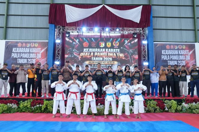
					Hadiri Pembukaan Karate Piala Panglima TNI, Gubernur SDK: Anak Muda Harus Punya Nilai Juang Tinggi di Tengah Persaingan Global