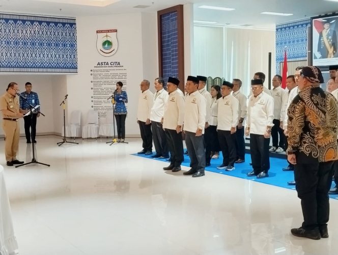 
					Rawat Toleransi di Era Digital, Suhardi Duka Kukuhkan Pengurus FKUB Sulbar 2026–2031